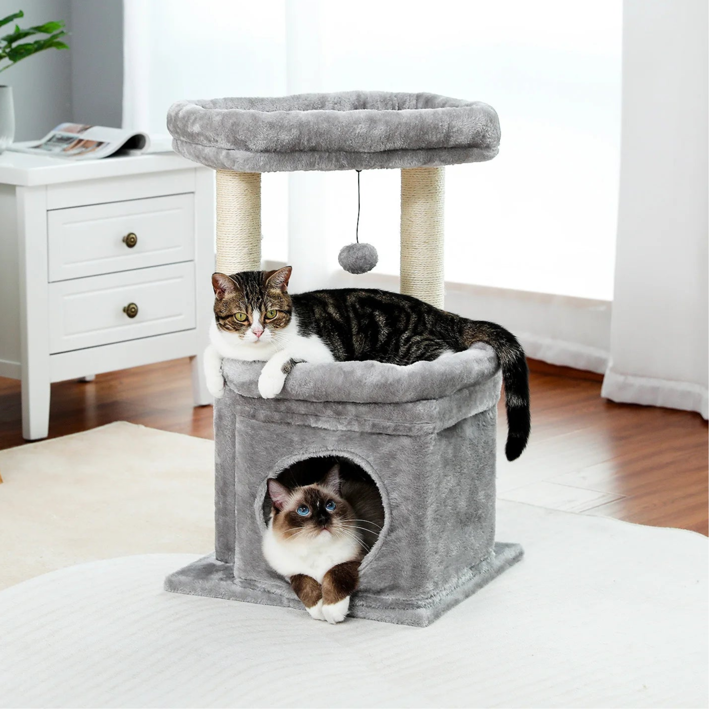 Cat Tree Cat Tower with Cozy Condo, Wide Top Perch,Natural Sisal Posts, Soft Plush,Playful Pom-Pom Suitable for 1-2 Indoor Cats MonAmiFidèle
